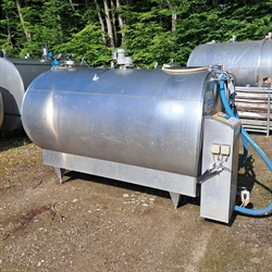 1 stk. brukt «Røka» kjøletank 4000 l. 280x160x180 cm. Tank 8